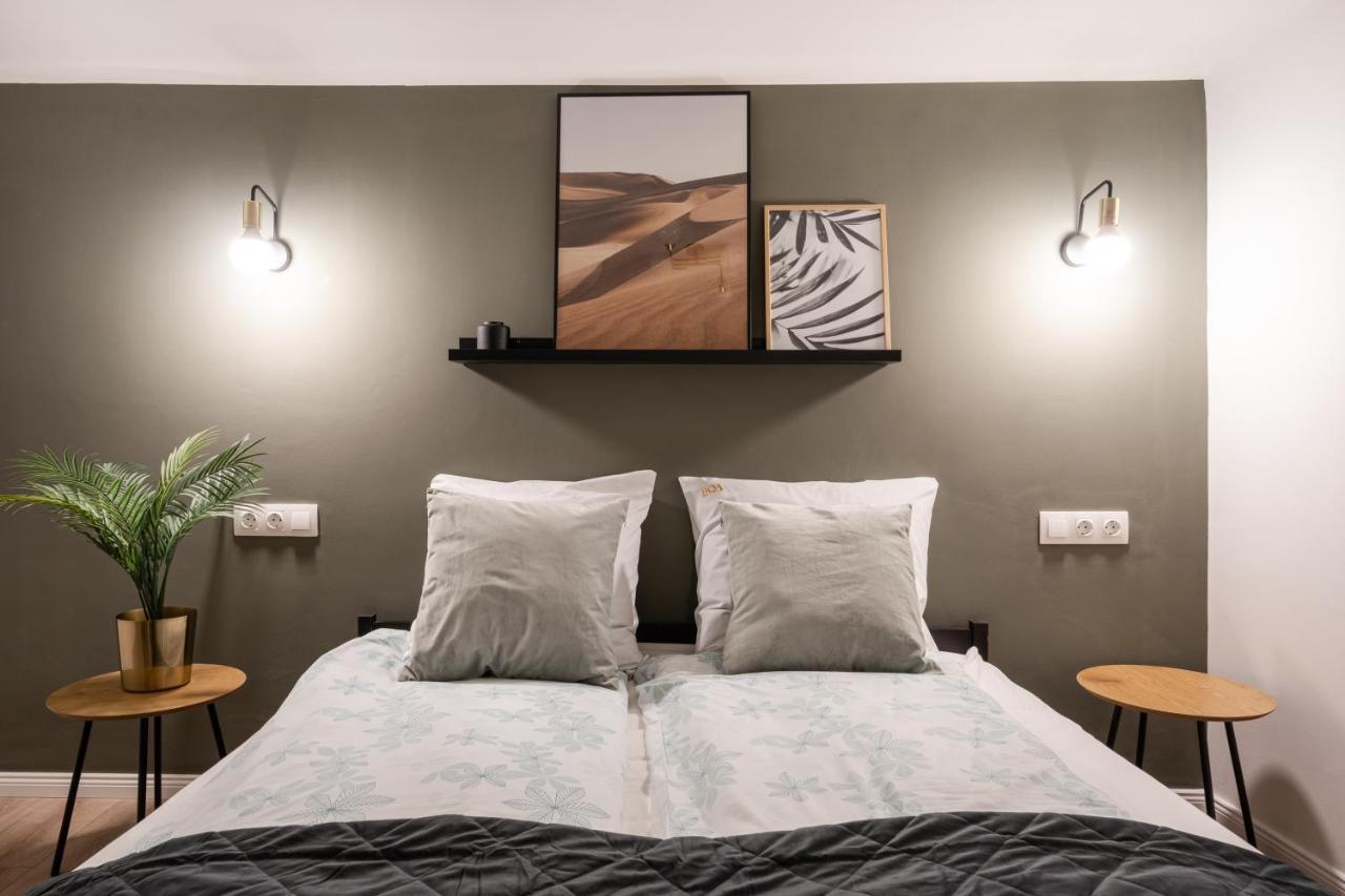 D24 - Historic Quarter Design Loft - Best Location By Bqa Budapest Exteriör bild