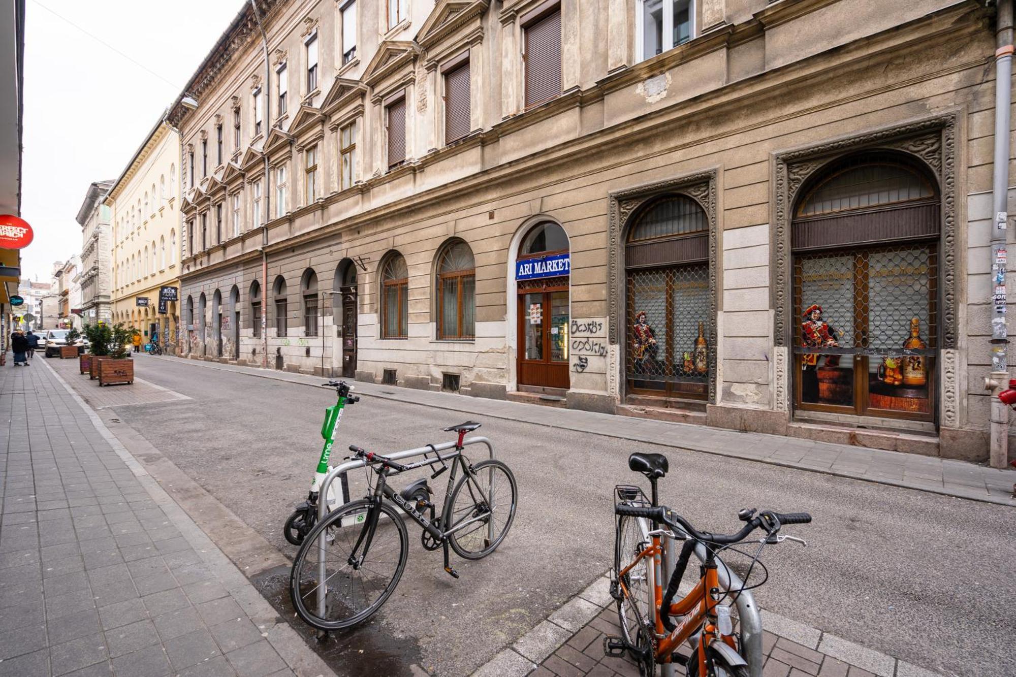 D24 - Historic Quarter Design Loft - Best Location By Bqa Budapest Exteriör bild
